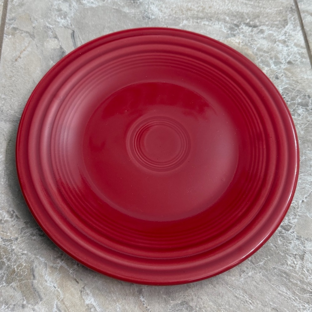 Fiesta Scarlet Red Classic Rim Luncheon Ceramic China Plate